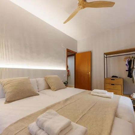 Bravissimo Catedral, With Monumental Views Apartment Girona